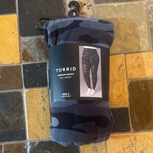 Torrid Camo Leggings in Black and Gray